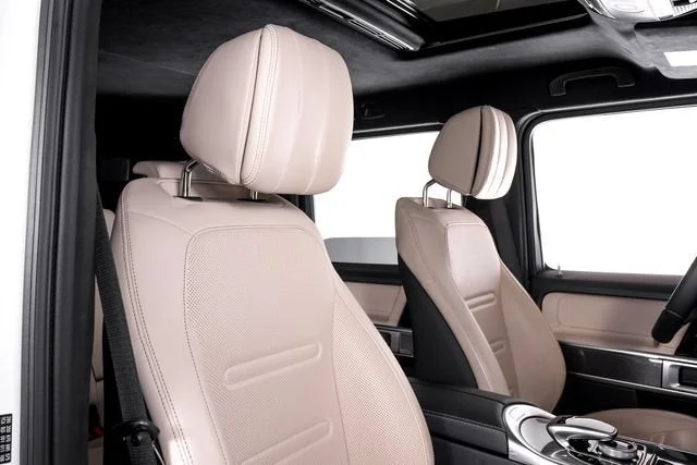 Used 2024 MANUFAKTUR Moonlight White Metallic Mercedes-Benz G 550 image 53