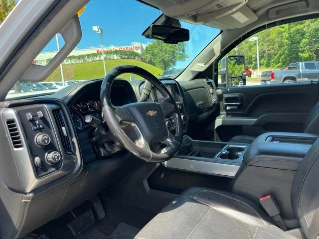 Used 2017 White Chevrolet LTZ image 6