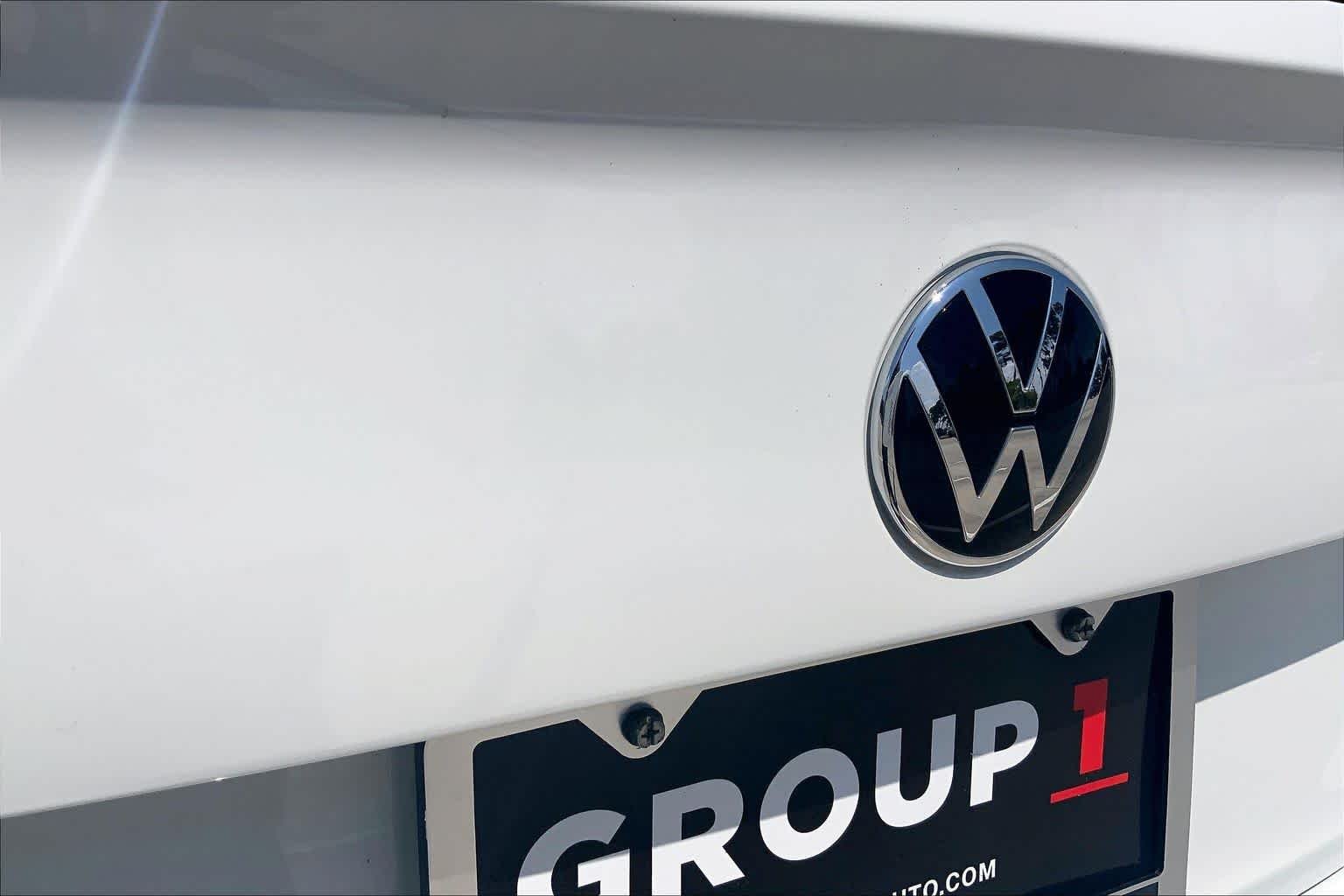 Used 2024 Pure White Volkswagen S image 10
