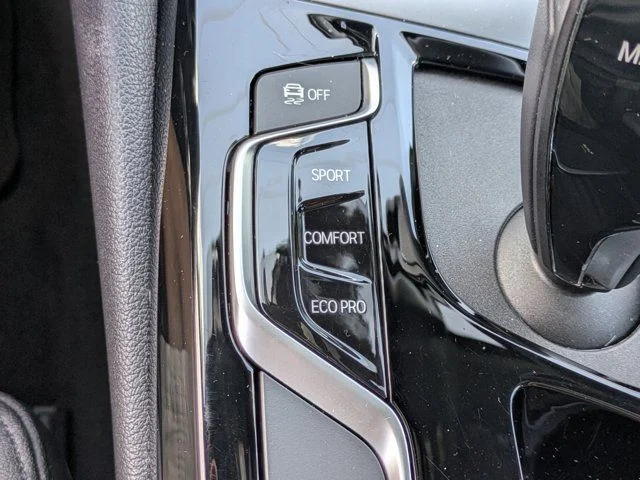 Used 2020 Blue Metallic BMW 530i xDrive image 30