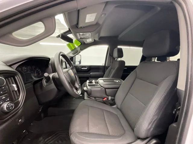 Used 2020 White Chevrolet Custom image 16