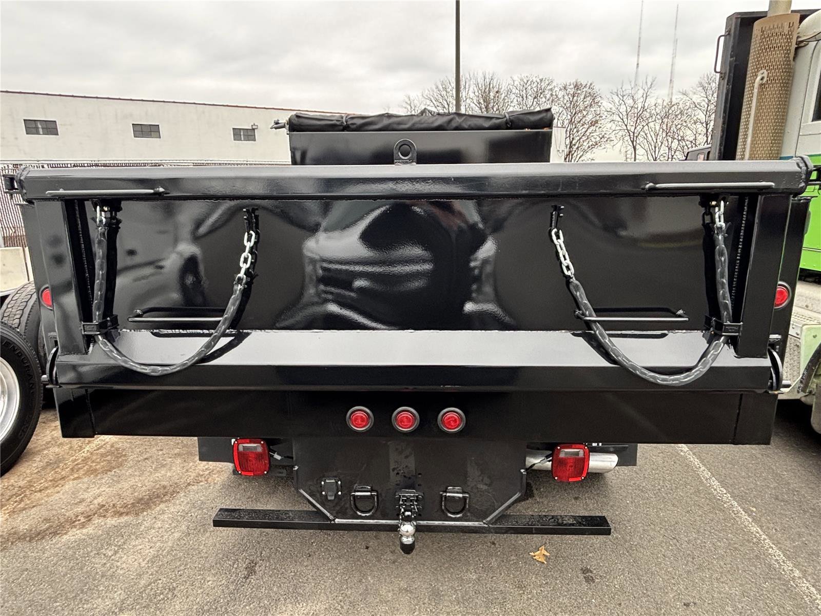 2025 Ford F-550 Super Duty Chassis Cab XL - Photo 4