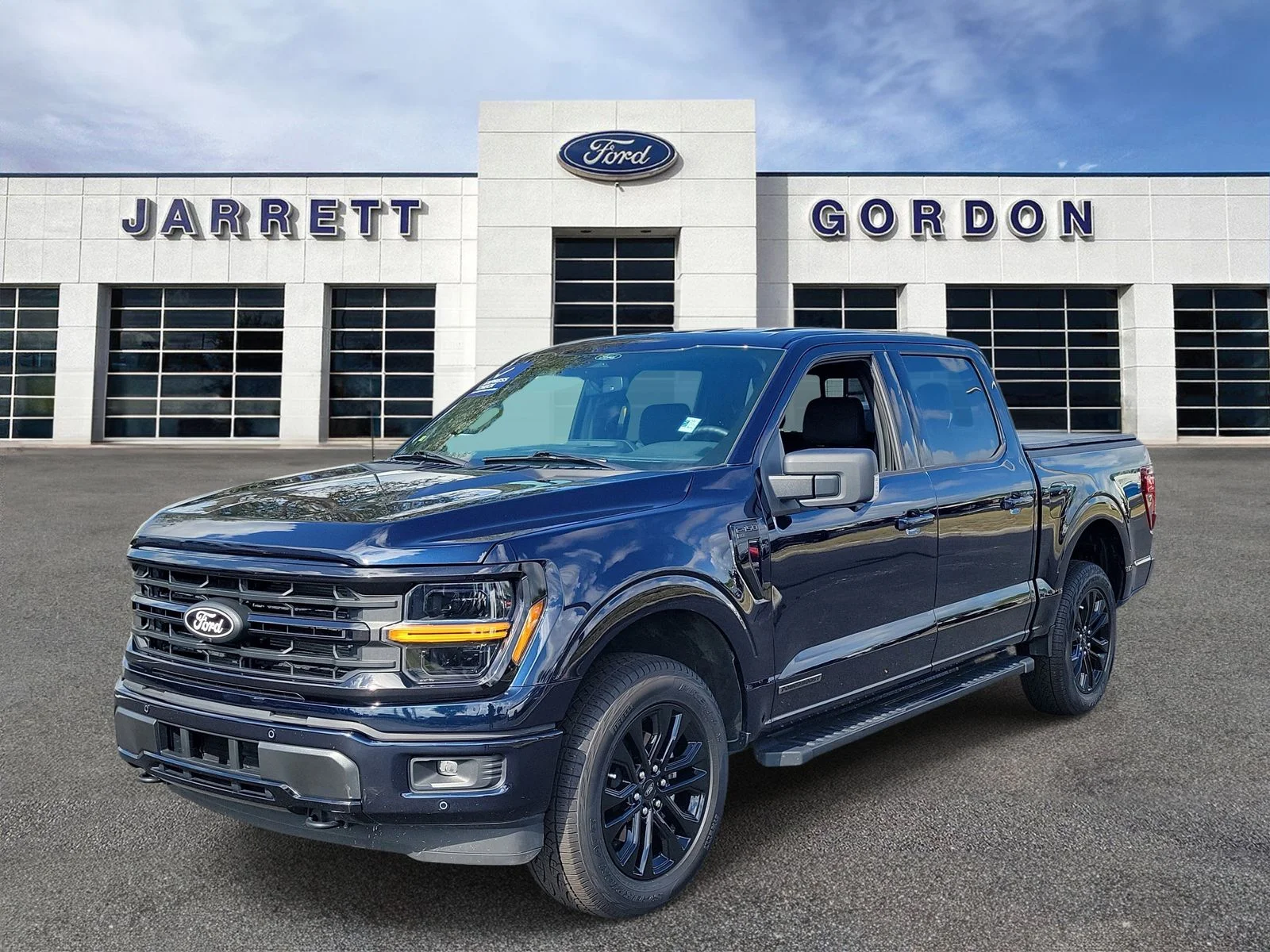 Certified Used 2025 Blue Ford XLT image 2