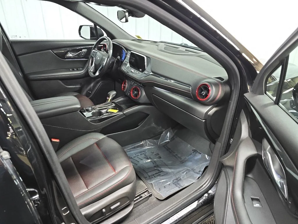 Used 2022 Black Chevrolet RS image 15