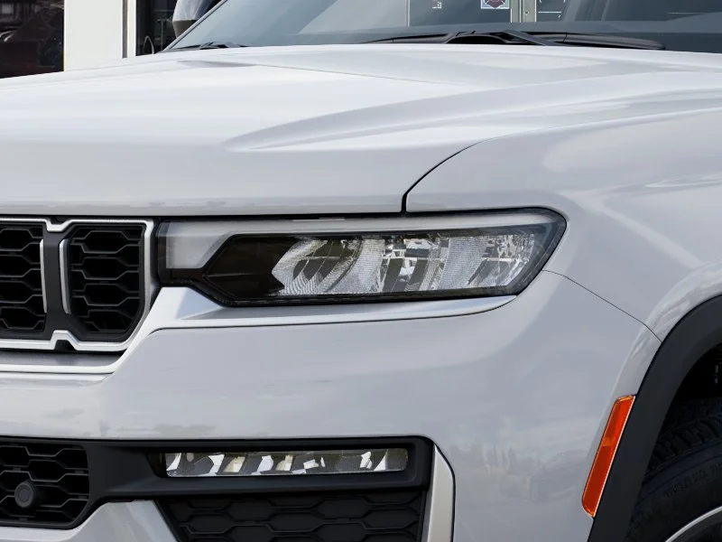 New 2026 Bright White Clear-Coat Exterior Paint Jeep Limited image 43