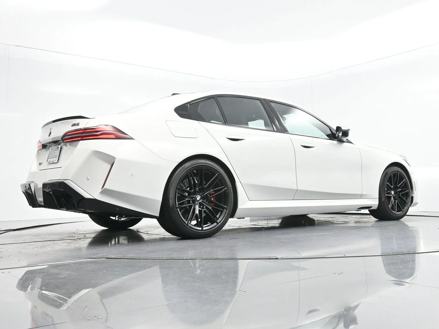 Used 2025 Alpine White BMW Sedan image 56