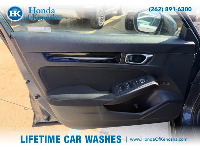Used 2022  Honda EX image 7