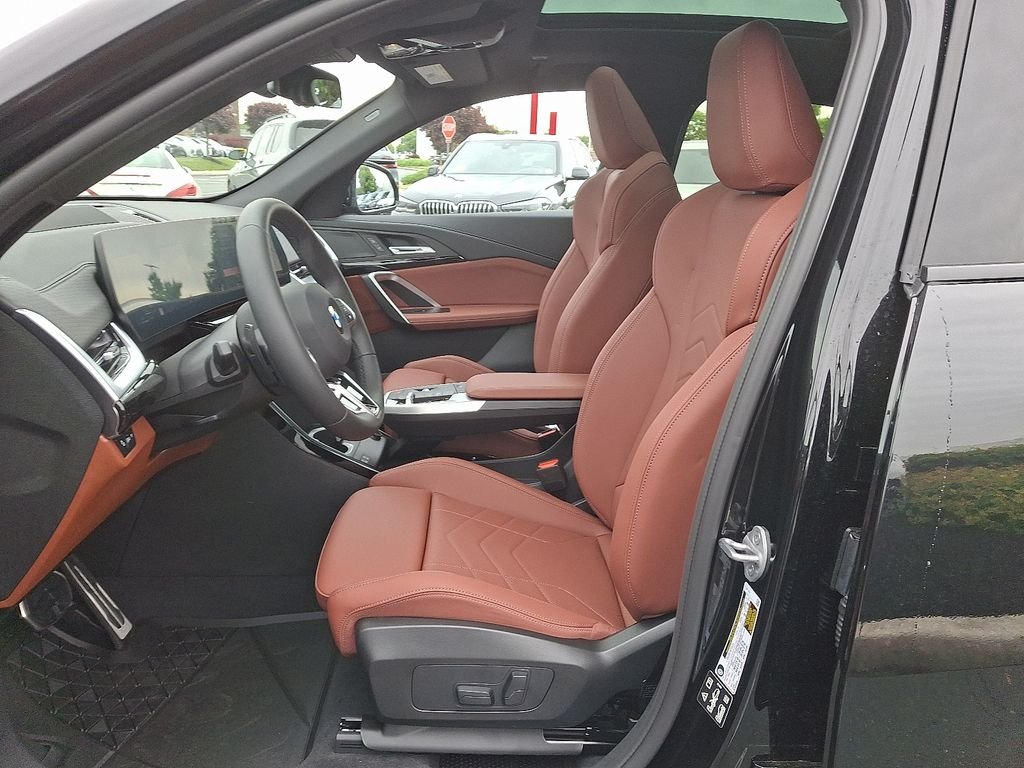 New 2026 Black Sapphire Metallic BMW xDrive28i image 6