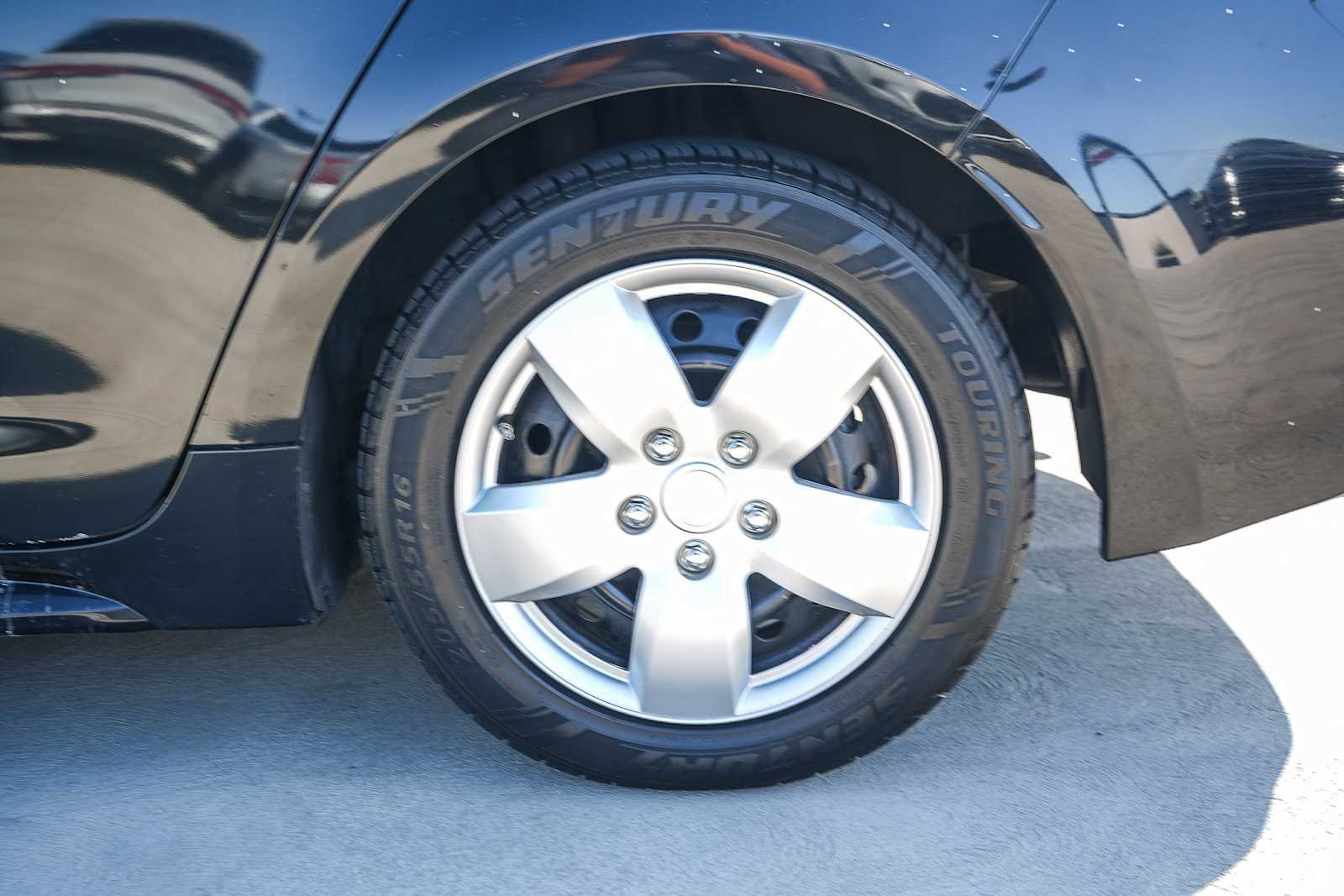 2020 Toyota Corolla LE - Photo 9