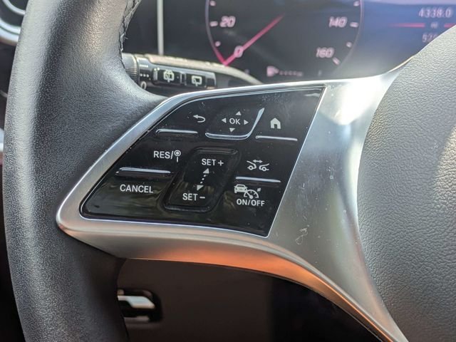 Used 2025  Mercedes-Benz GLC 350e image 27