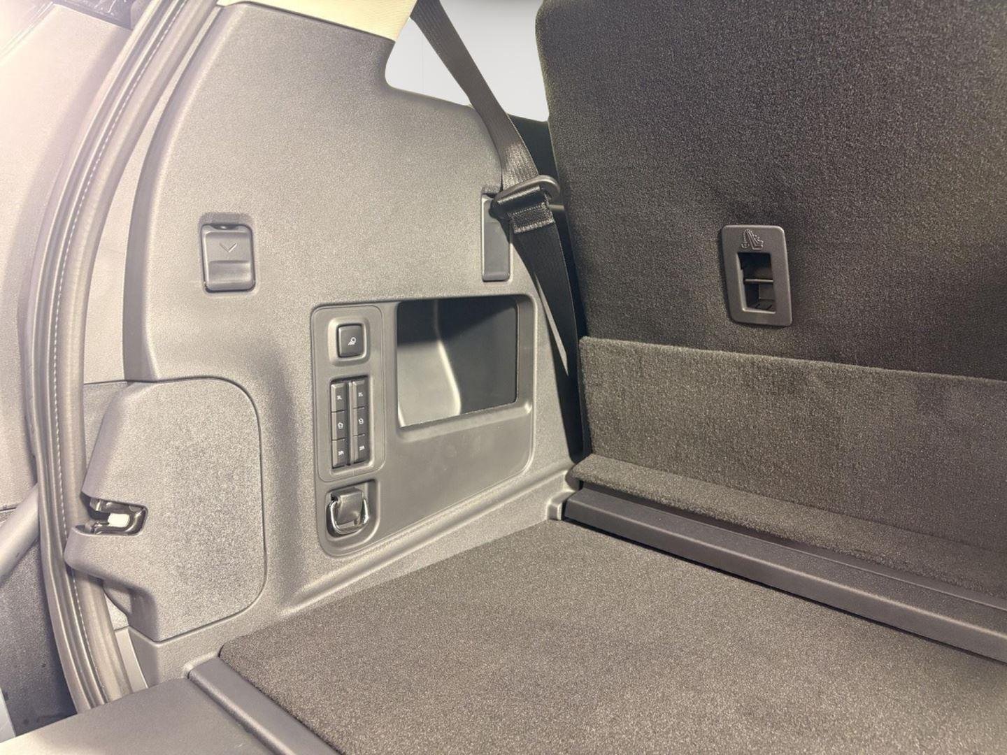 New 2026 Glacier Gray Metallic Tri-Coat Ford Platinum® image 7