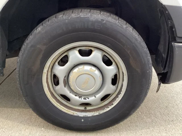 Used 2016 White Ford XL image 8