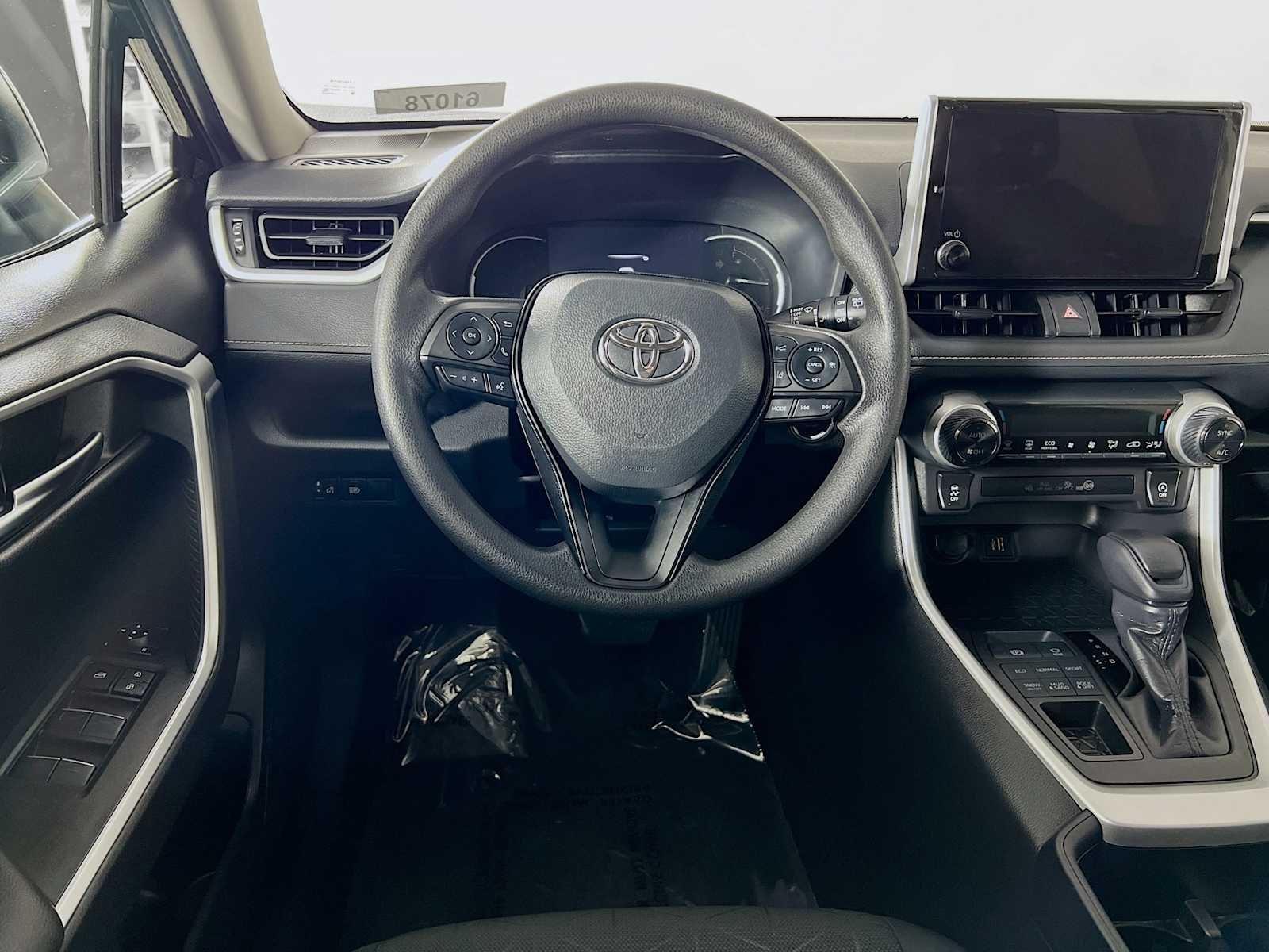 Used 2025 Midnight Black Metallic Toyota XLE image 21