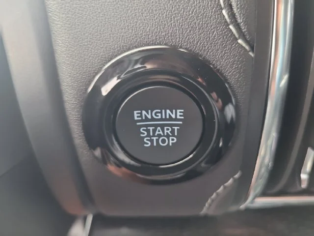 New 2027 Gray Metallic Ford Platinum image 30