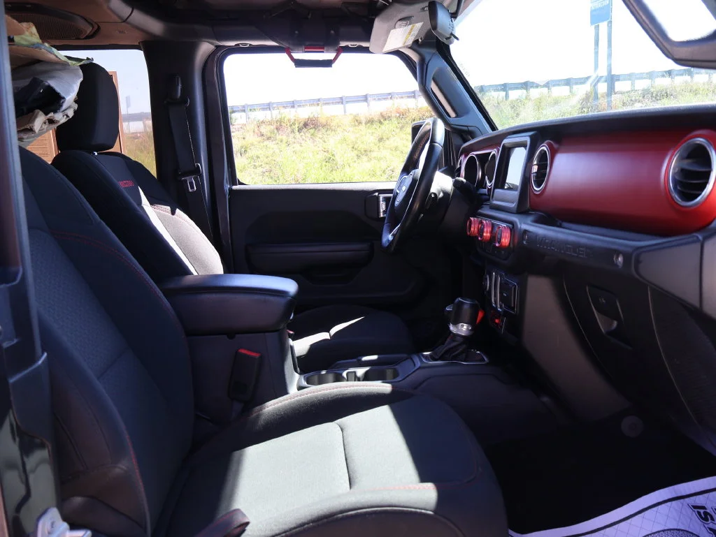 Used 2019 Granite Crystal Clearcoat Metallic Jeep Rubicon image 9