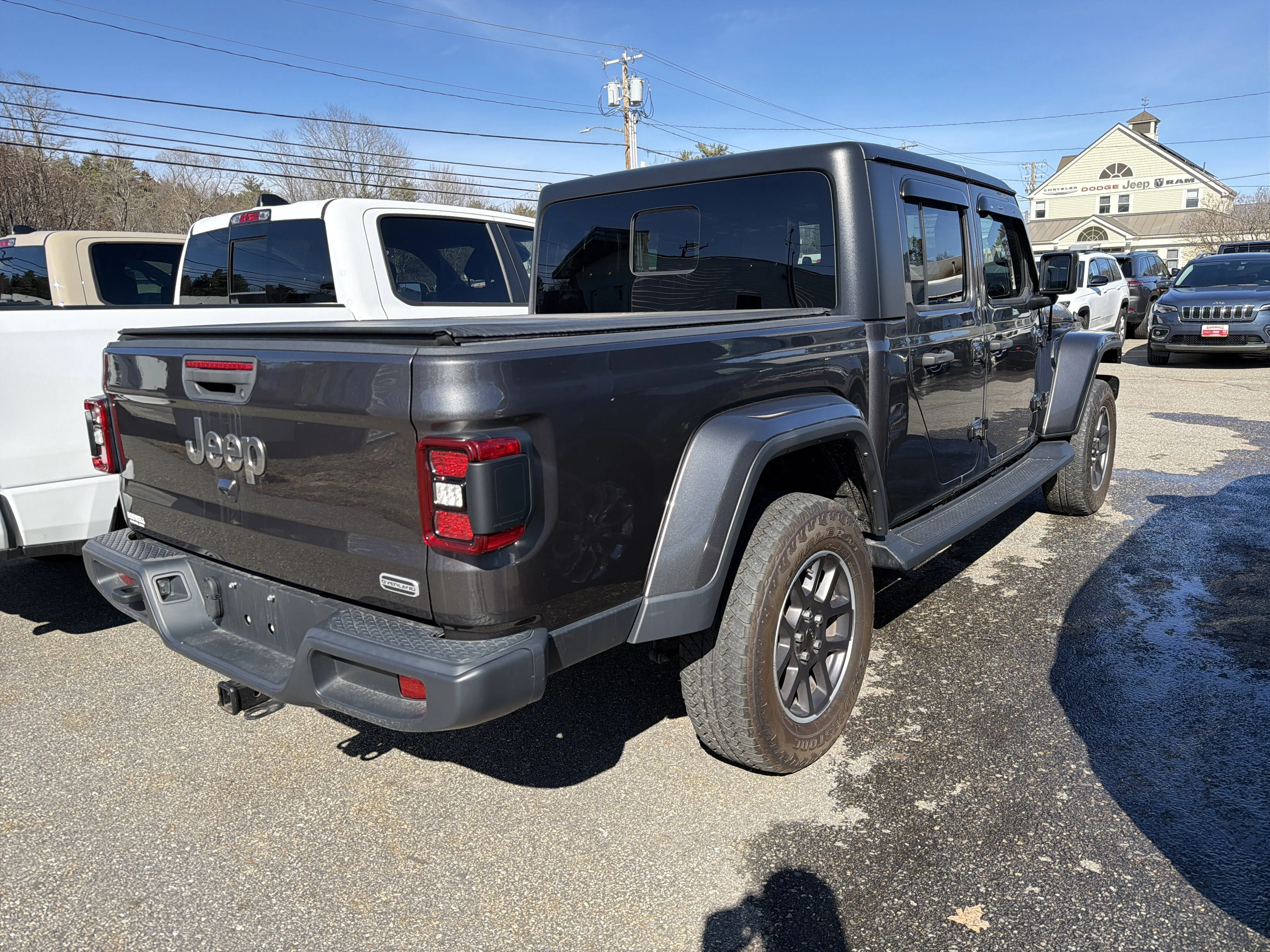 2022 Jeep Gladiator Overland's photo