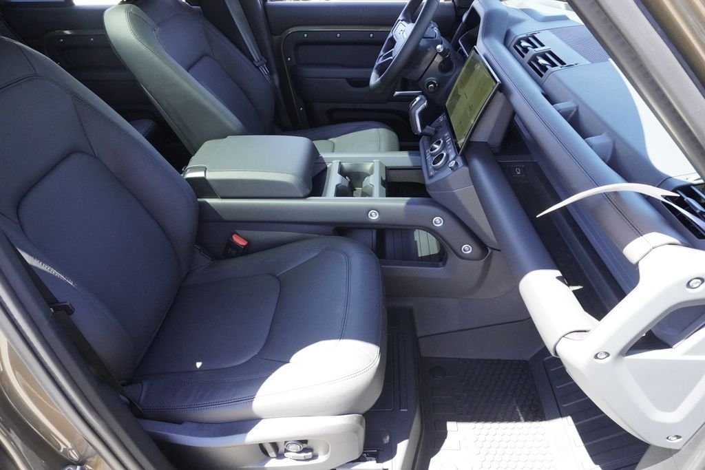 New 2026 Gondwana Stone LAND ROVER X-Dynamic SE image 23