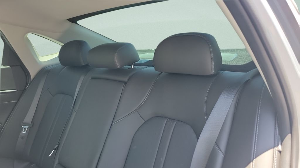 2025 Hyundai Sonata Hybrid Limited - Photo 10