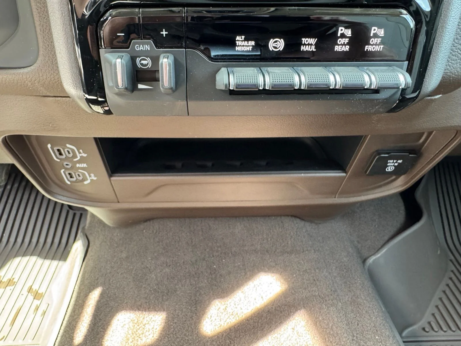 New 2027 Bright White Clearcoat RAM Laramie image 26
