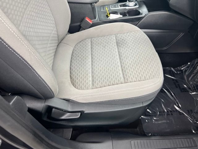 Used 2022 Blue Ford SE image 22