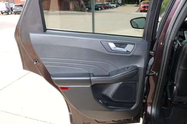 2023 Ford Escape PHEV - Photo 12