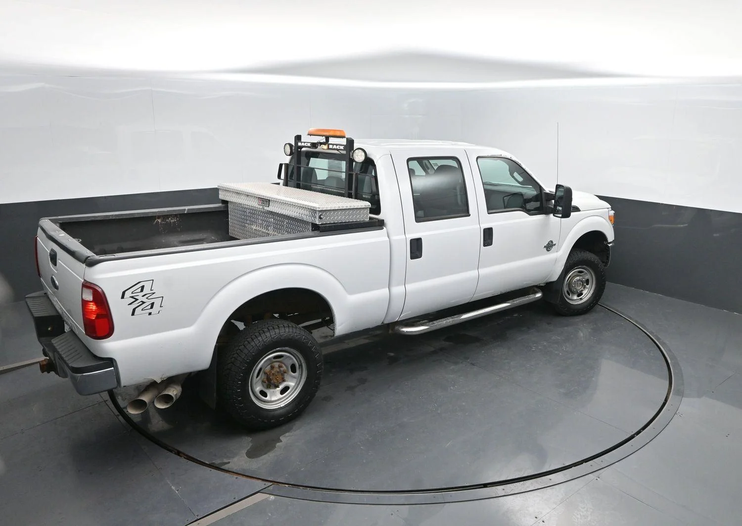 Used 2015 Oxford White Ford XL image 30