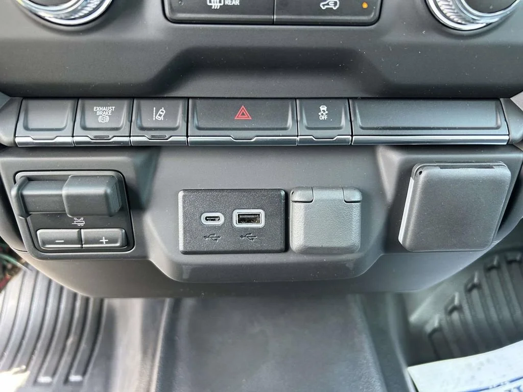 New 2026 Onyx Black GMC Pro image 20