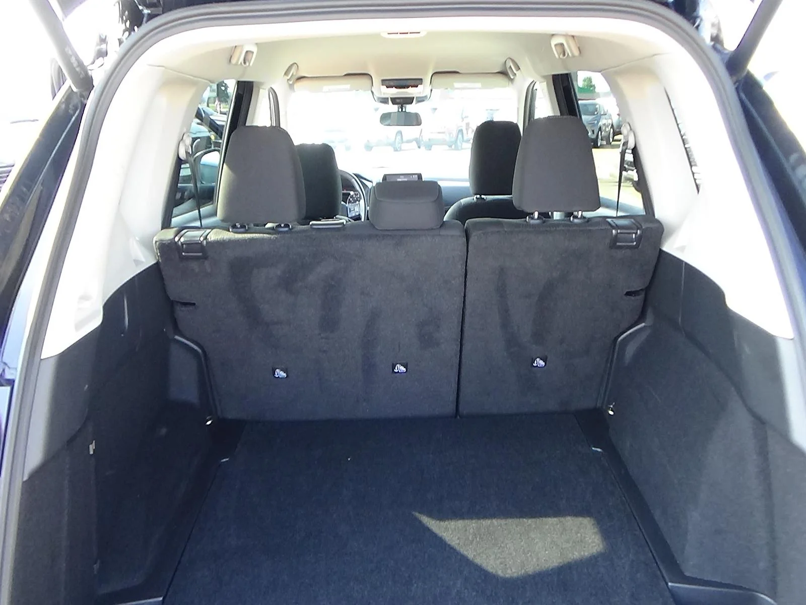 Used 2025 Super Black (kh3) Nissan SV image 11