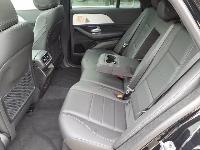New 2026 Black Mercedes-Benz 450 image 18