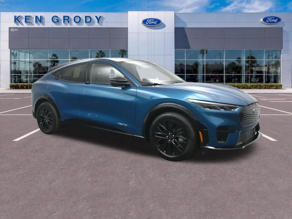 2026 Ford Mustang-Mach-e Premium's photo