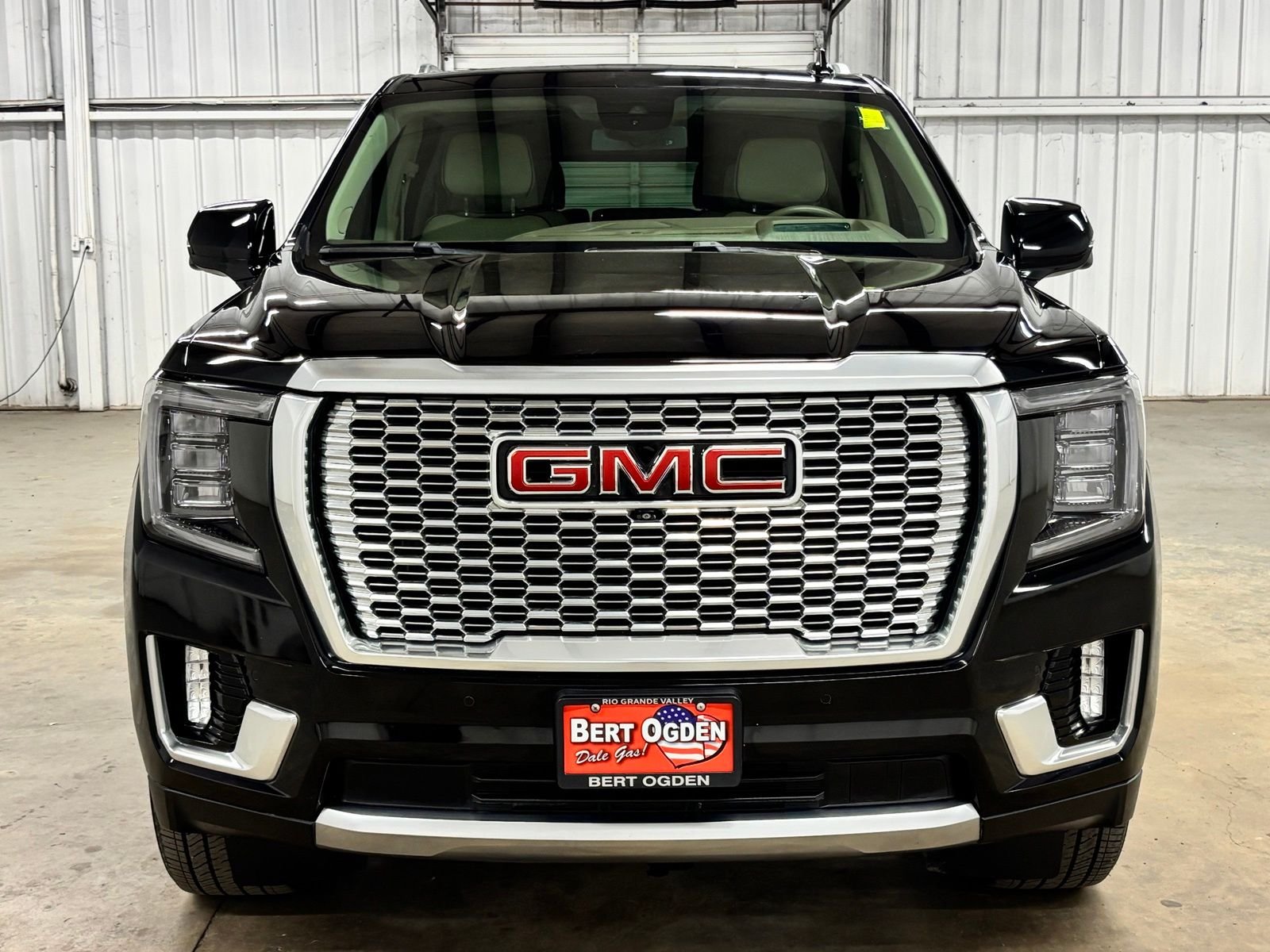 Used 2023 Black GMC Denali image 2