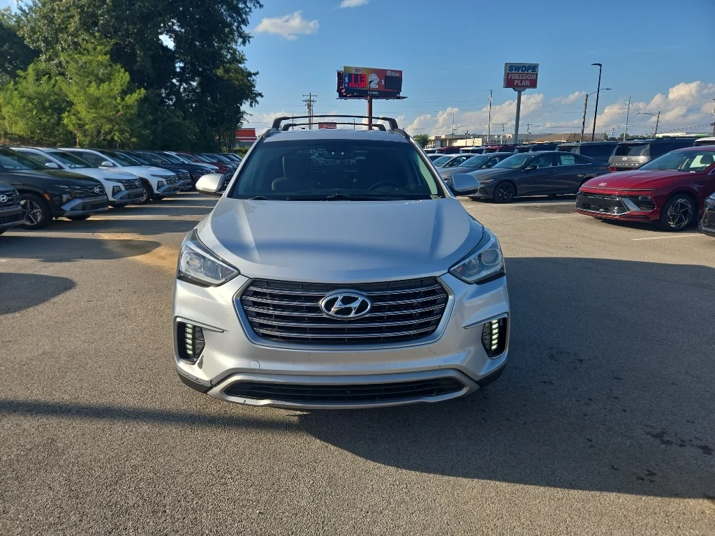 Used 2019 Circuit Silver Hyundai SE image 8