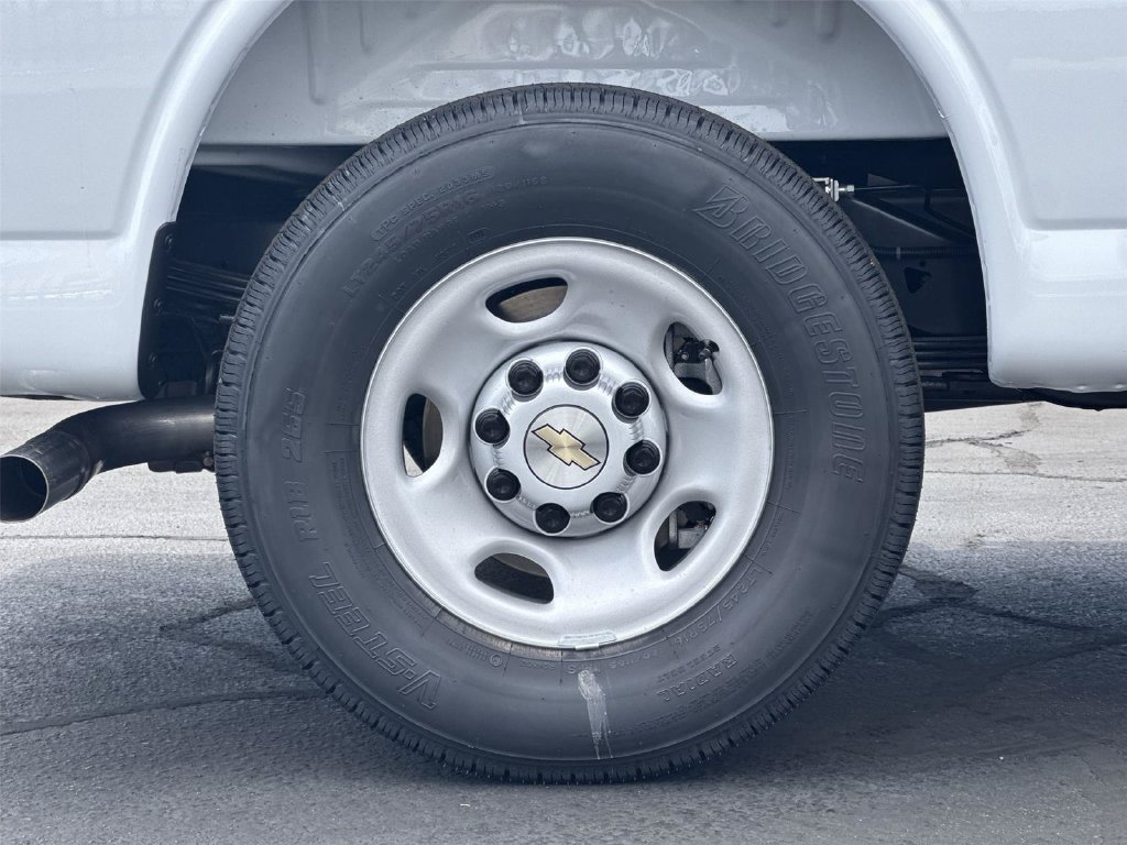 2026 Chevrolet Express Passenger LS - Photo 31