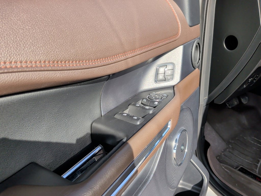 Used 2020 White Ford King Ranch image 12