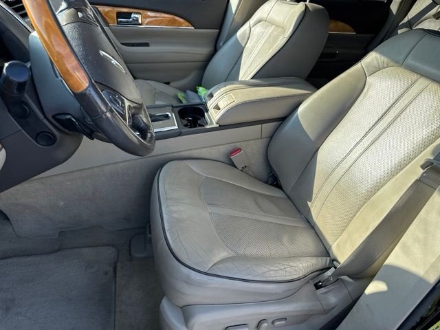Used 2013 Black Lincoln  image 8