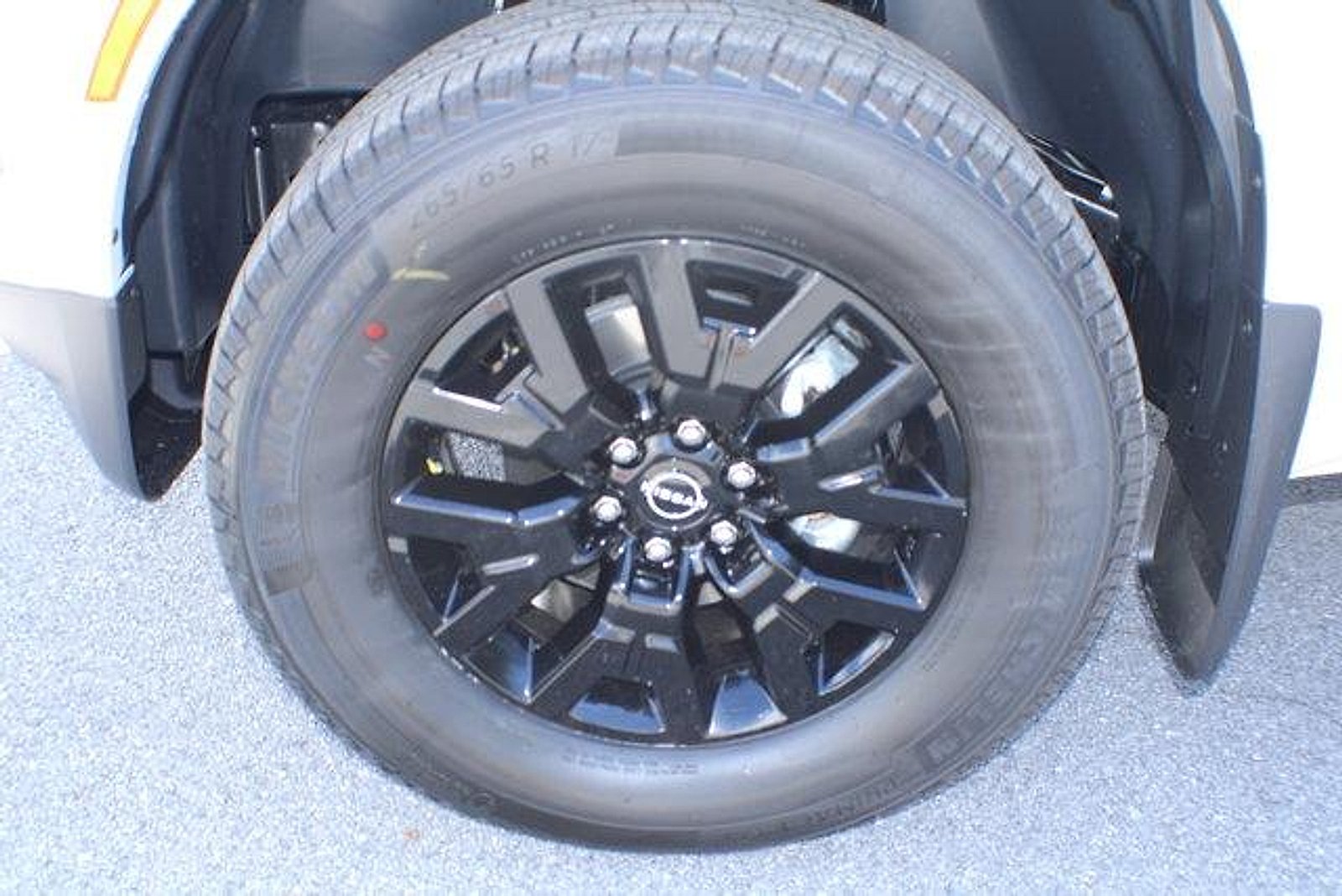 New 2026 Glacier White Nissan SV image 5