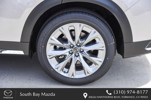 New 2026 Platinum Quartz Metallic Mazda 3.3 Turbo Premium Plus AWD image 10