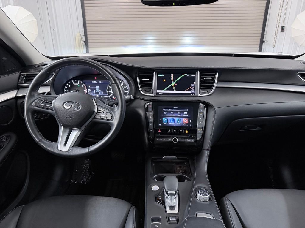 Used 2020 White INFINITI LUXE image 20