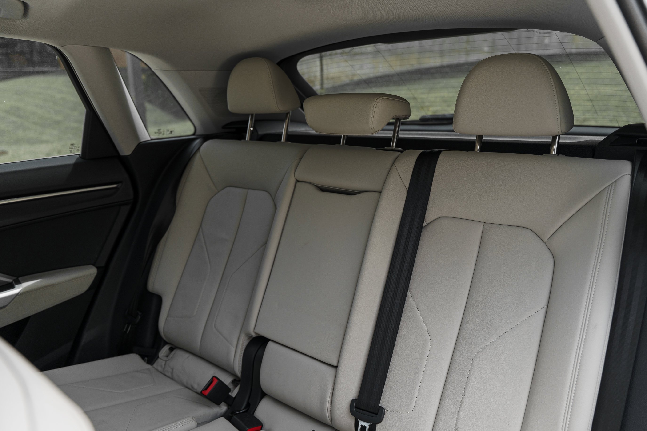 Used 2023 Ibis White Audi Premium image 23