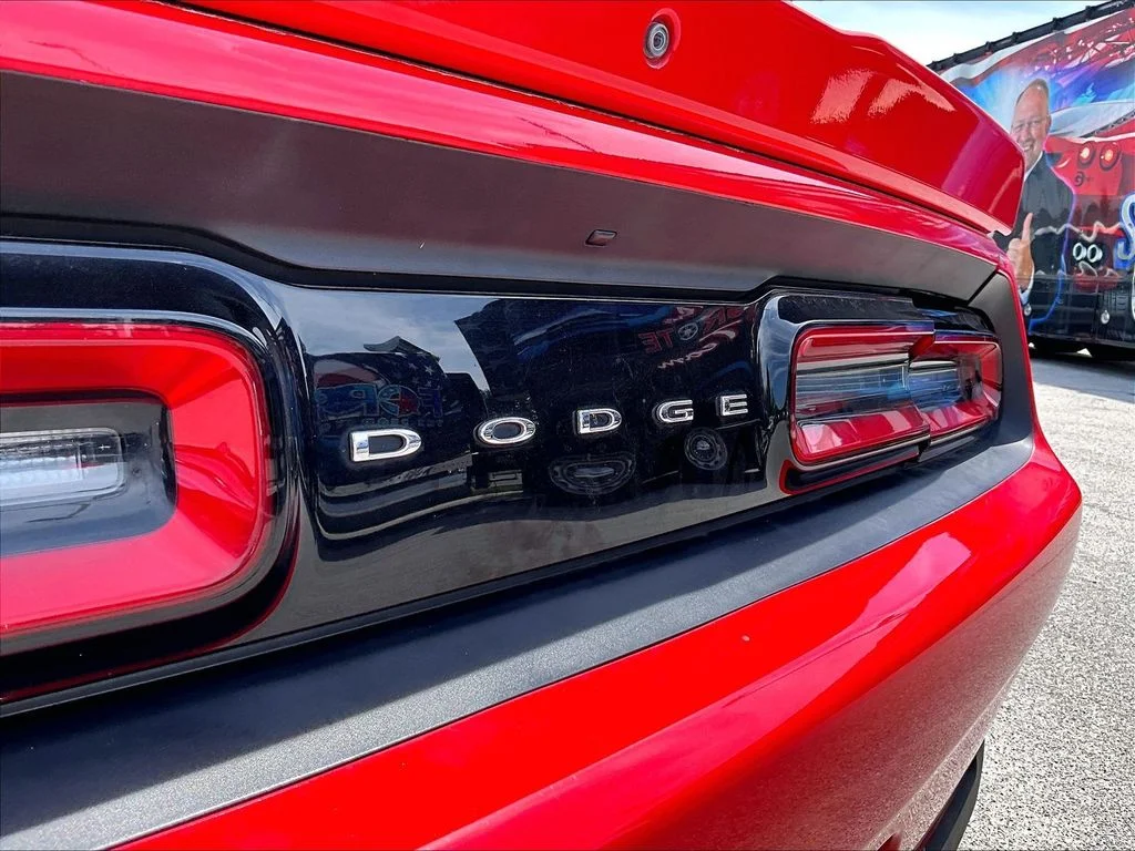 Used 2015 Red Dodge R/T image 9