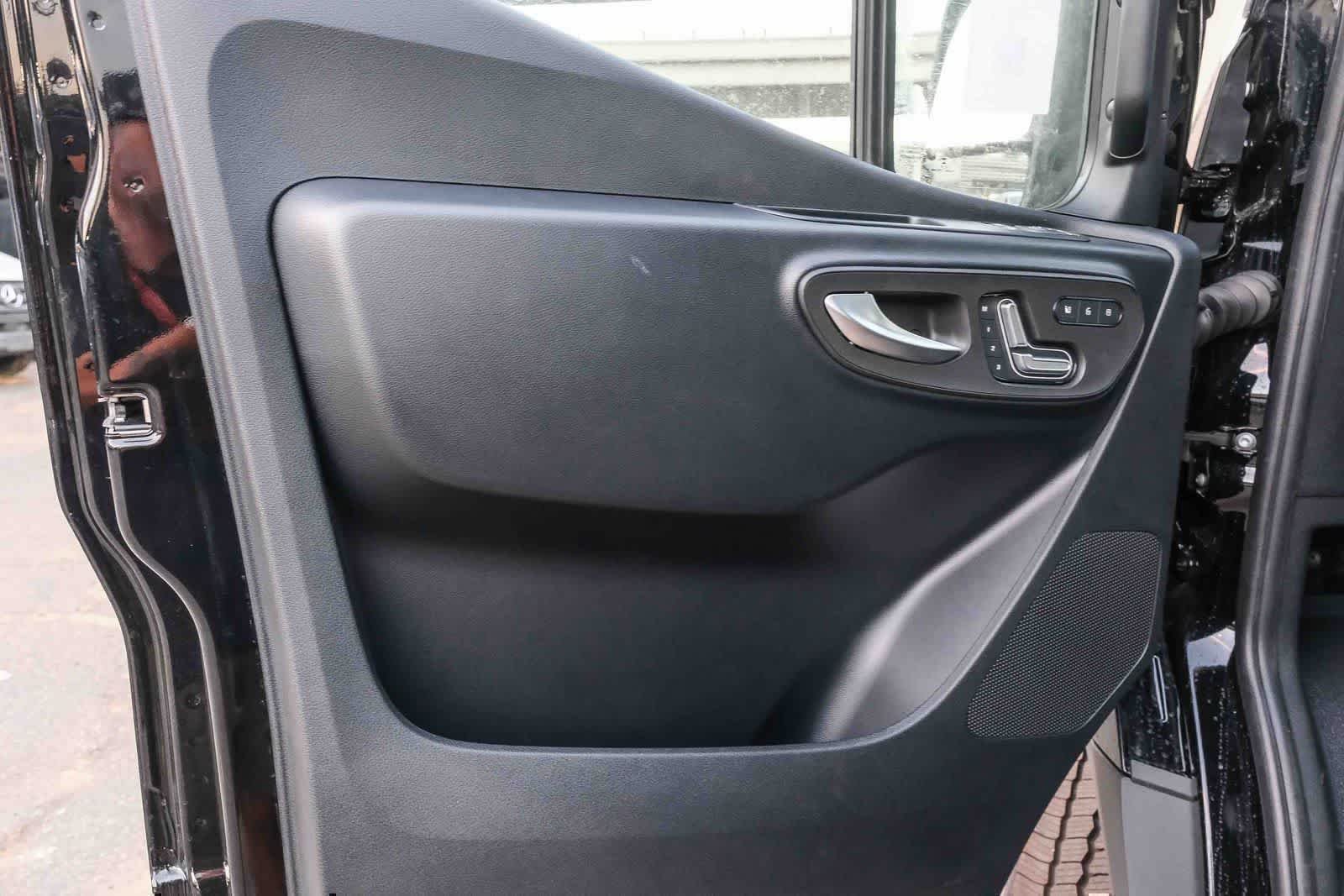New 2026 Jet Black Mercedes-Benz Passenger 144WB High Roof AWD 2.0L I4 Diesel Turbo image 29