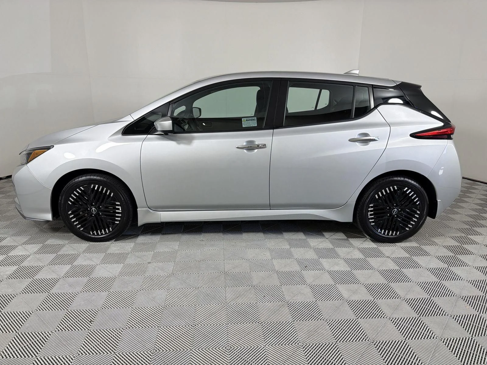 Used 2024 Nissan LEAF SV PLUS with VIN 1N4CZ1CV8RC554436 for sale in Anaheim, CA