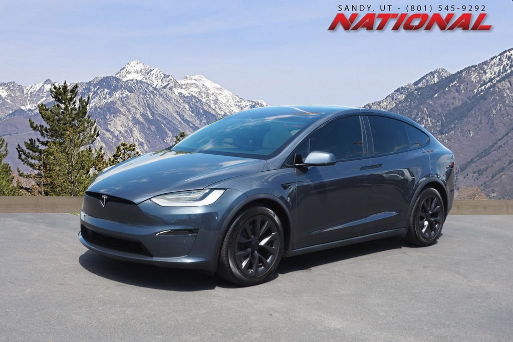 2023 Tesla Model X Long Range's photo