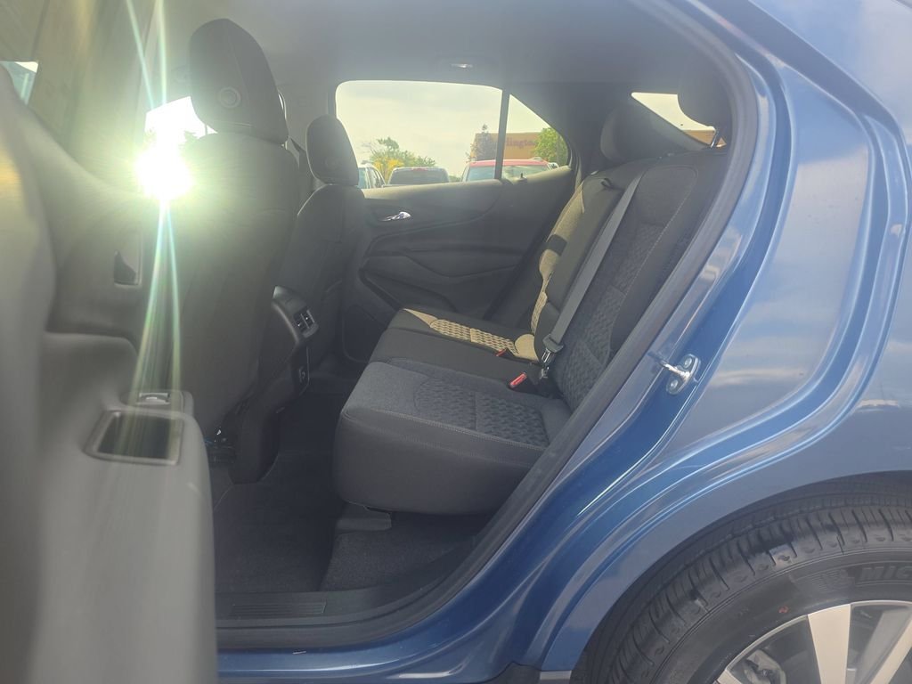 Used 2024 Lakeshore Blue Metallic Chevrolet LT image 20