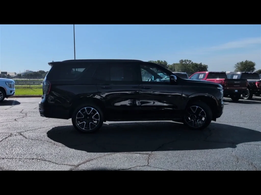 Used 2025 Black Chevrolet RST image 9