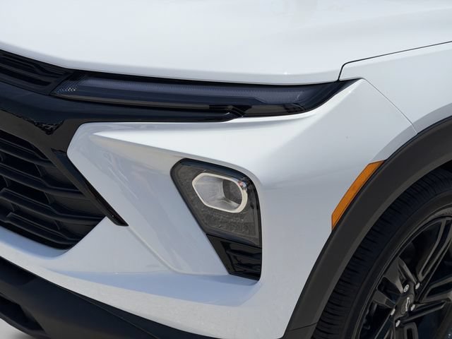 New 2026 Summit White Chevrolet LT image 13