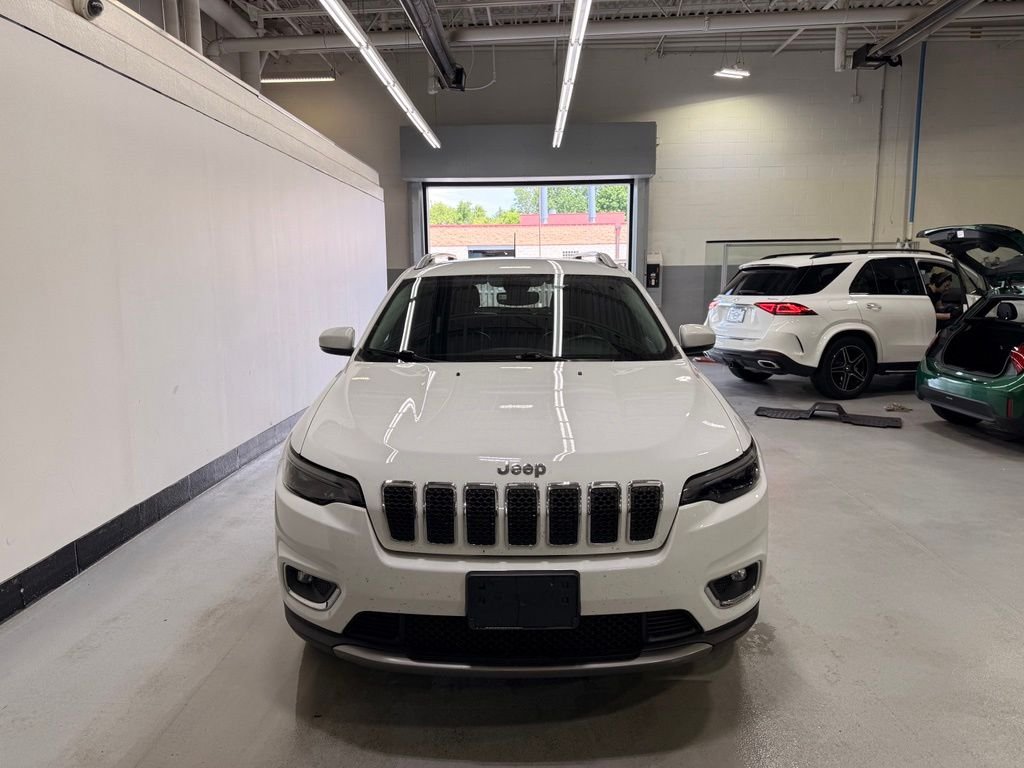 Used 2019 White Jeep  image 8