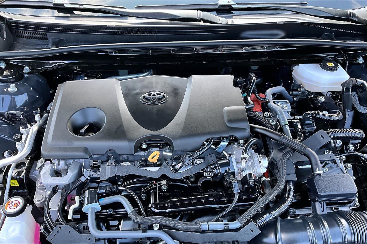 Used 2025 UNDERGROUND Toyota XLE image 32