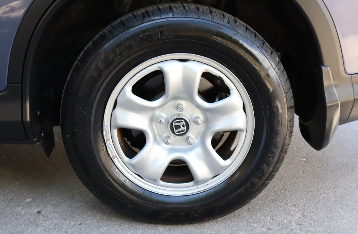 Used 2012  Honda LX image 5