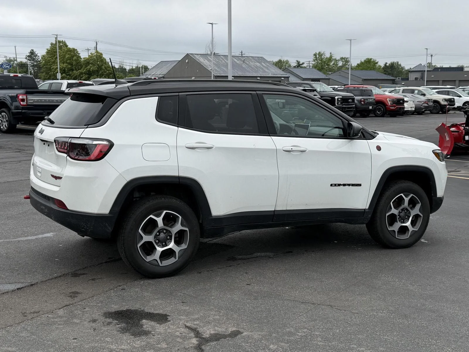 Used 2022 Bright White Clearcoat Jeep Trailhawk image 5